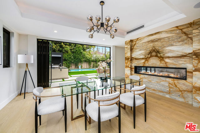 4906 Van Noord Avenue, Sherman Oaks CA: https://media.crmls.org/mediaz/ebb548d4-0a58-45d2-a9ac-2c58a187d469.jpg
