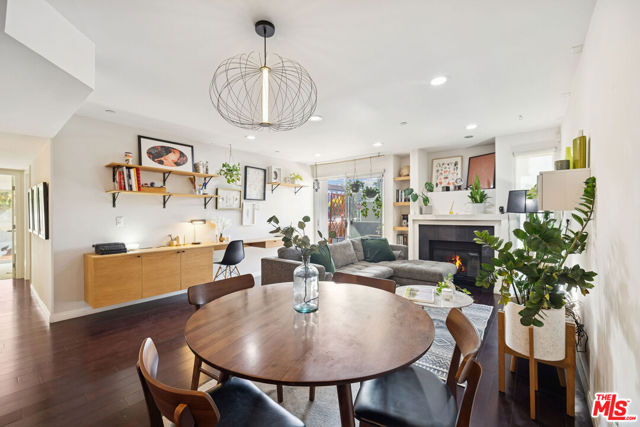 1150 S Oxford Avenue, Los Angeles CA: https://media.crmls.org/mediaz/ebb5e132-134e-473a-b4fa-b4a417590281.jpg