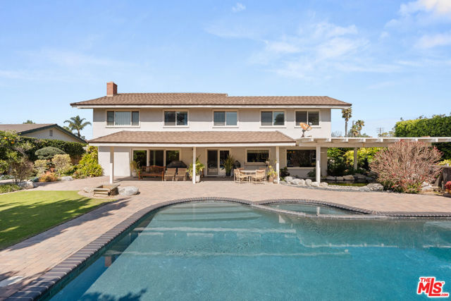 17992 Huntington Circle, Villa Park CA: https://media.crmls.org/mediaz/ebb5edf3-1165-4d19-ac85-26b33ca8d458.jpg