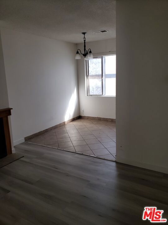 5170 N Columbus Avenue, Sherman Oaks CA: https://media.crmls.org/mediaz/ebb5f804-f888-4713-b26f-5db8c584c7d0.jpg