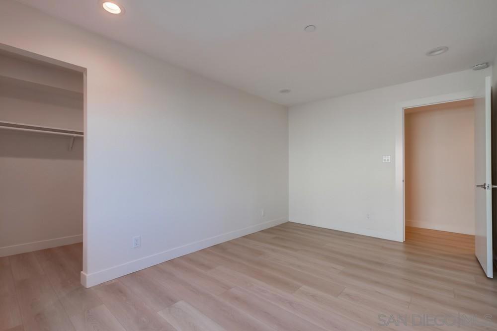 MLS #250032138SD img 27