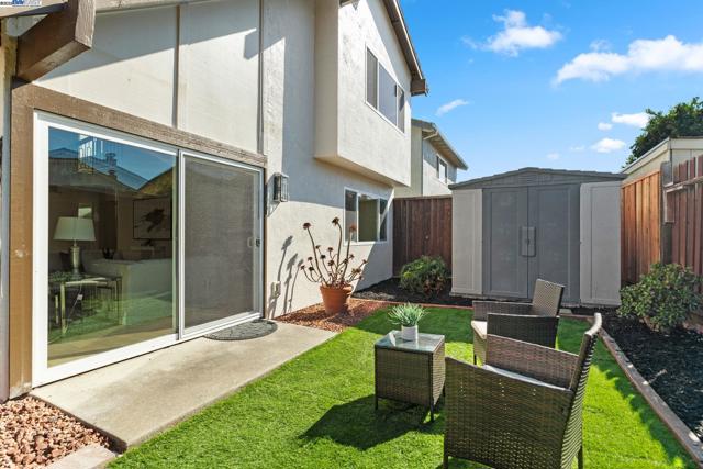 5139 Dryden Ct, Newark CA: https://media.crmls.org/mediaz/ebb72764-161e-4885-a34d-0b1b971cd934.jpg