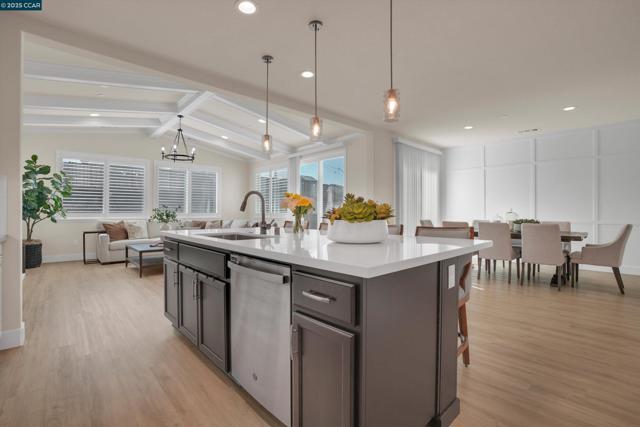 5498 Monte Vista Way, Antioch CA: https://media.crmls.org/mediaz/ebb7bf66-0aa9-435f-9774-9a1c15d2d7b3.jpg
