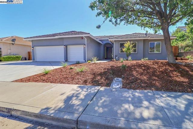 5232 Henderson Ct, Antioch CA: https://media.crmls.org/mediaz/ebb81674-5468-4da7-b5a1-4ea05bdab9c0.jpg