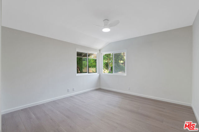 19 Rippling, Irvine CA: https://media.crmls.org/mediaz/ebb82909-4353-45ed-9172-ba4c24b0a9c7.jpg