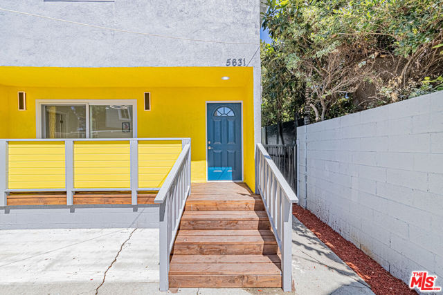 5633 La Mirada Avenue, Los Angeles CA: https://media.crmls.org/mediaz/ebbad3d9-3a38-401b-a31f-1c731e56f973.jpg
