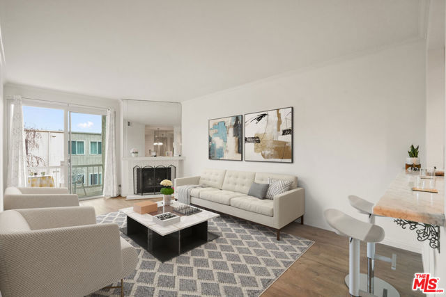 Image 2 of 33 For 8505 Gulana Avenue 4217