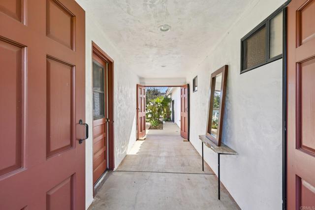 Detail Gallery Image 24 of 73 For 1761 Winterwarm Dr, Fallbrook,  CA 92028 - 5 Beds | 3 Baths