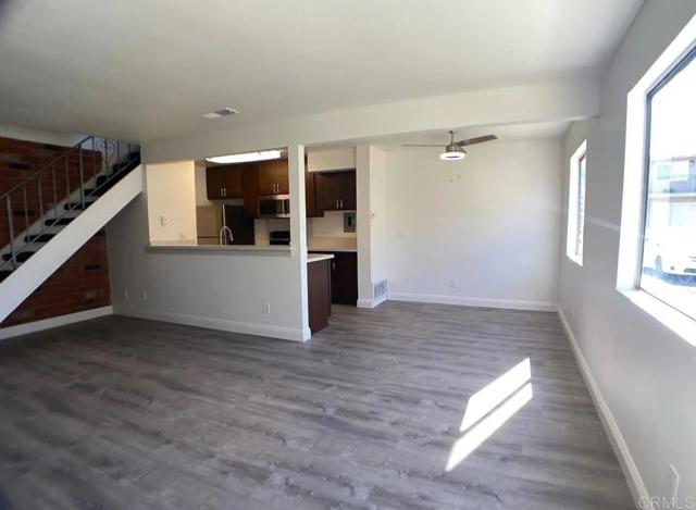 Home for Sale in Lakeside