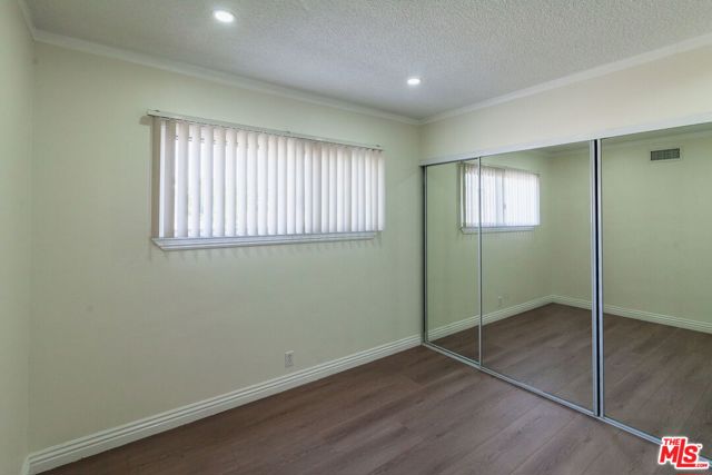 8646 Corbin Avenue, Northridge CA: https://media.crmls.org/mediaz/ebbcf3f6-5f74-4e34-8696-19bb74f83c18.jpg