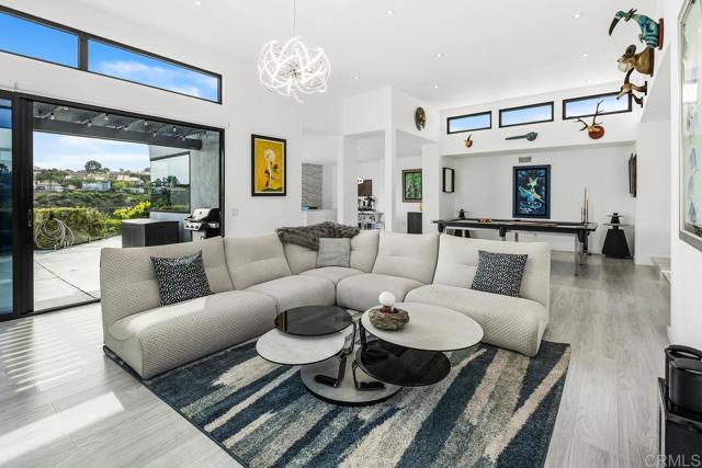 6544 Caminito Northland, La Jolla CA: https://media.crmls.org/mediaz/ebbdb010-a4d6-4050-9ae5-cc0f11214e91.jpg