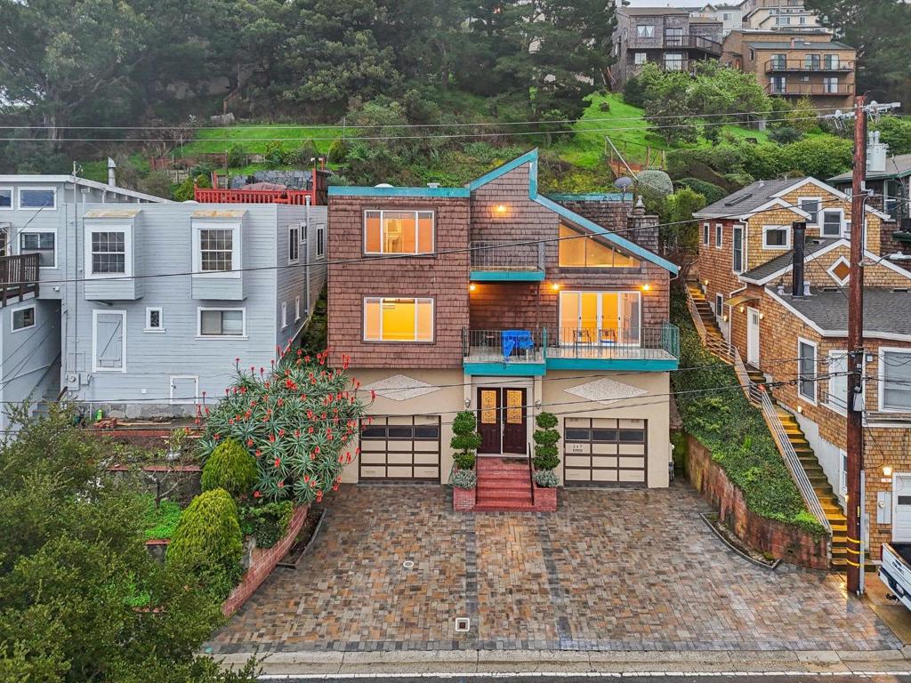 147 Lake Street