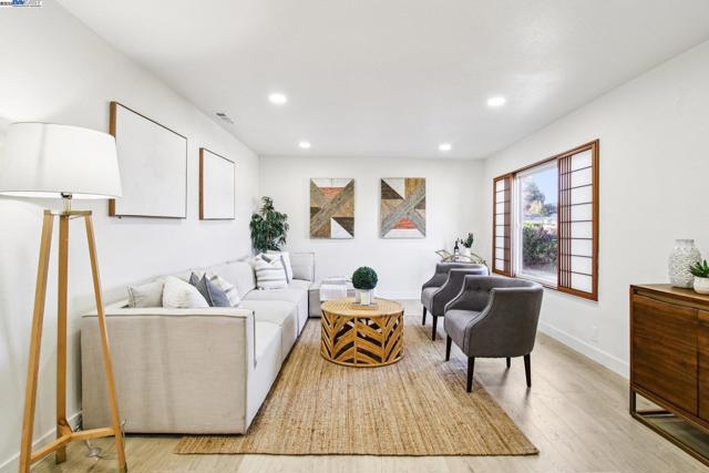 35593 Cleremont Dr, Newark CA: https://media.crmls.org/mediaz/ebbe9bc0-9e3b-4a2a-922a-e7b5cef3bafa.jpg