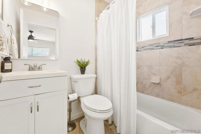 4527 Chinook Court, San Diego CA: https://media.crmls.org/mediaz/ebc03b61-1ff3-4558-844c-e013b8903181.jpg