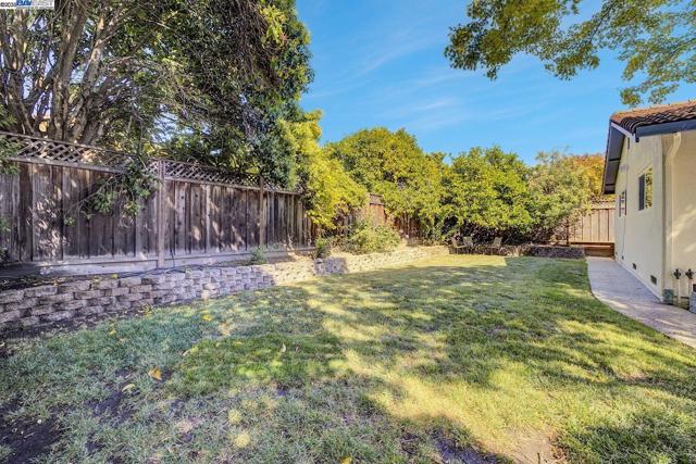 40652 Encanto Way, Fremont CA: https://media.crmls.org/mediaz/ebc0901f-5eb0-4dbe-b5b2-08a267268813.jpg