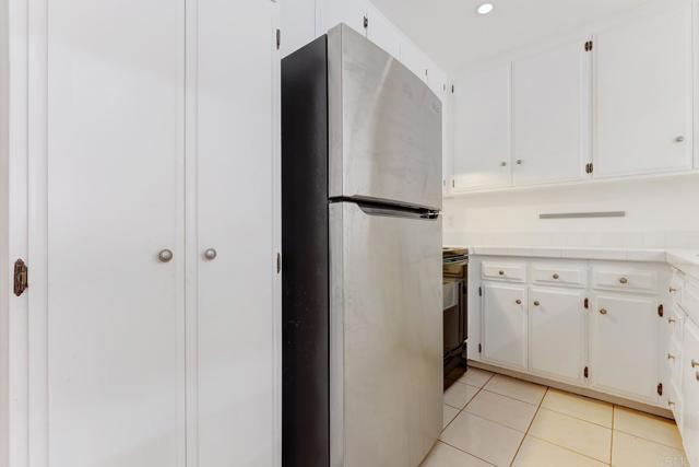 Detail Gallery Image 11 of 39 For 7740 Margerum Ave #202,  San Diego,  CA 92120 - 2 Beds | 1 Baths