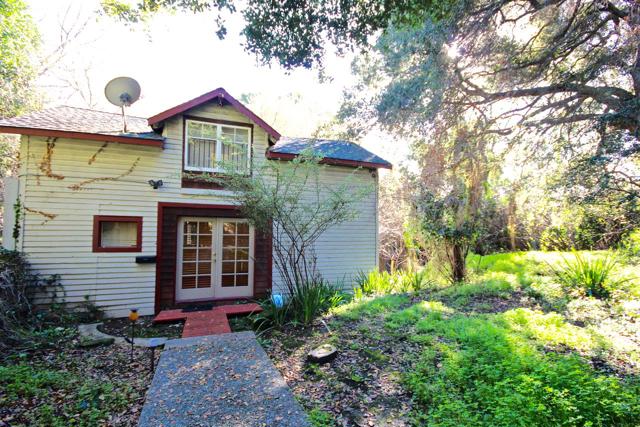 19 S Delaware Street, San Mateo CA: https://media.crmls.org/mediaz/ebc17895-2782-4f4c-aac5-9604097ee78a.jpg