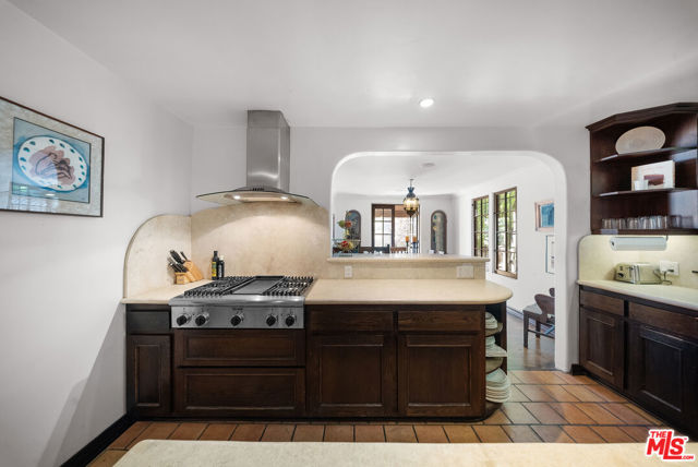 6615 Emmet Terrace, Los Angeles CA: https://media.crmls.org/mediaz/ebc1eb3b-ae5f-4b96-bb80-9c236dc17e7c.jpg