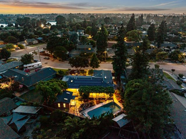 934 Hickory Way, Fremont CA: https://media.crmls.org/mediaz/ebc25fd1-2fde-4b0e-ae7b-5ec9cdc16b56.jpg