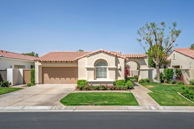 80788 Hermitage, La Quinta CA: https://media.crmls.org/mediaz/ebc41874-c45e-40b5-a5f2-17d407c7e68c.jpg