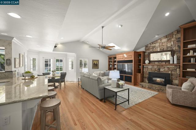 2145 Deer Oak Way, Danville CA: https://media.crmls.org/mediaz/ebc51d30-580d-411c-9ca2-314a088d5237.jpg