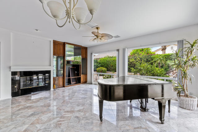 78368 Sunrise Canyon Avenue, Palm Desert CA: https://media.crmls.org/mediaz/ebc5b895-c10c-4201-b50f-7733edfae26a.jpg