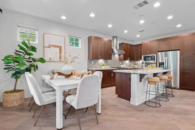 109 Avellino Way, Mountain View CA: https://media.crmls.org/mediaz/ebc5fd55-9e4d-4bd6-9105-99d5e19bc9ed.jpg