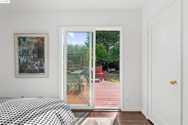 209 Behrens St, El Cerrito CA: https://media.crmls.org/mediaz/ebc6019d-8c77-4f33-853e-5f5f53da557b.jpg