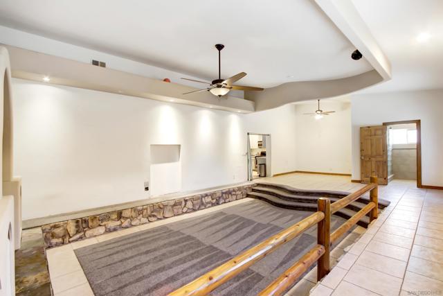 30485 Anaconda Ct, Temecula CA: https://media.crmls.org/mediaz/ebc6d5af-6a91-479c-a83a-543eb138b185.jpg