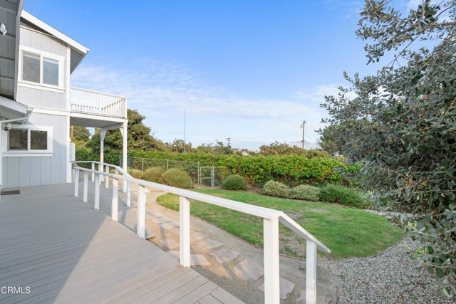 2102 Buena Vista Drive, Camarillo CA: https://media.crmls.org/mediaz/ebc7d05d-4125-43e7-ad22-e6a0c48d6503.jpg