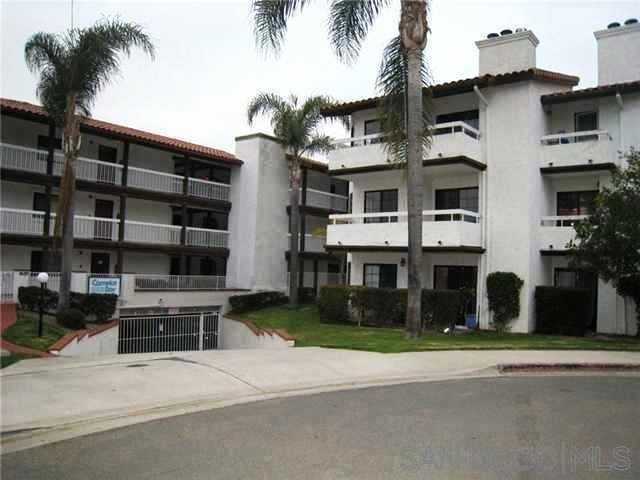 2630 Erie St, San Diego CA: https://media.crmls.org/mediaz/ebc810d5-ab50-47ba-ad7a-58165e745aac.jpg