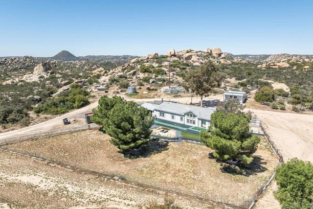 1525 Tea Rose Lane, Jacumba CA: https://media.crmls.org/mediaz/ebc96b32-572d-4037-9229-51f8bcca8853.jpg