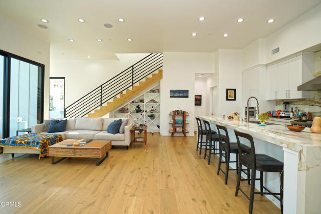 Detail Gallery Image 11 of 41 For 6565 Pickwick St, Los Angeles,  CA 90042 - 3 Beds | 3/1 Baths