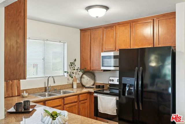 830 W Lincoln Avenue, Escondido CA: https://media.crmls.org/mediaz/ebca918b-5fc6-40bb-a46b-a3454486de70.jpg