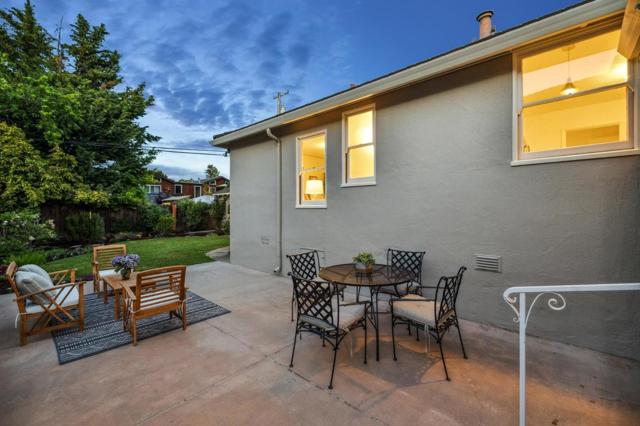 4061 Verdosa Drive, Palo Alto CA: https://media.crmls.org/mediaz/ebcaa1ba-bf48-4176-bf80-2df35ea9c4de.jpg