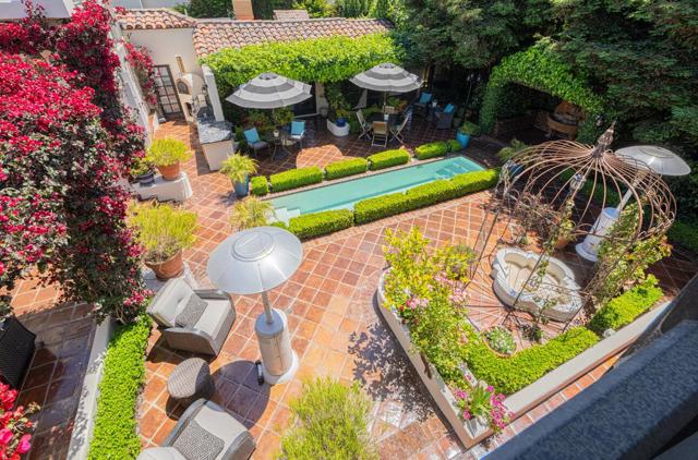 1 Santa Lucia Avenue, Salinas CA: https://media.crmls.org/mediaz/ebcaac85-a71d-4ab6-881f-331516dde9e7.jpg