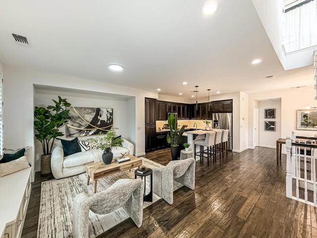 311 Geary Way, Mountain View CA: https://media.crmls.org/mediaz/ebcb1995-ba2e-4289-a25f-02c4c13f1bd1.jpg