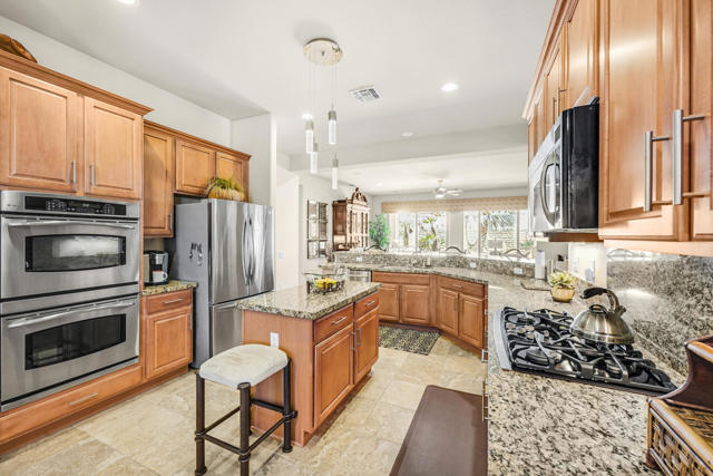 81554 Avenida Sombra, Indio CA: https://media.crmls.org/mediaz/ebcb5781-eddc-4537-ace4-c3949182b521.jpg