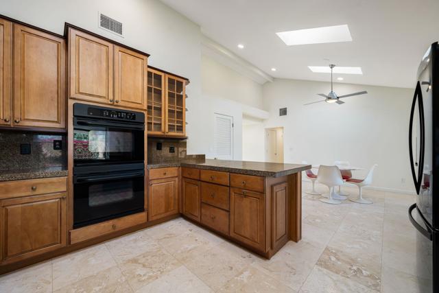 72928 Tamarisk Street, Palm Desert CA: https://media.crmls.org/mediaz/ebcb7748-93bc-4a07-8111-f54d9e408cd7.jpg