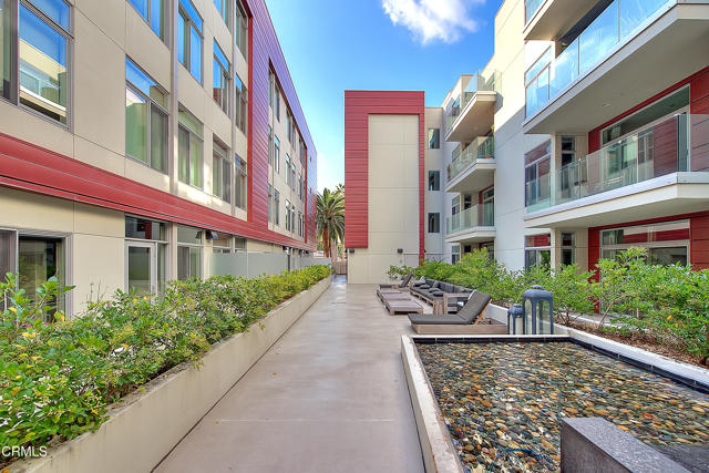 Detail Gallery Image 11 of 56 For 133 S Los Robles Ave #205,  Pasadena,  CA 91101 - 2 Beds | 2 Baths
