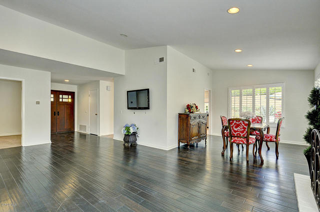 Detail Gallery Image 9 of 26 For 1502 Briarglen Ave, Westlake Village,  CA 91361 - 3 Beds | 2 Baths