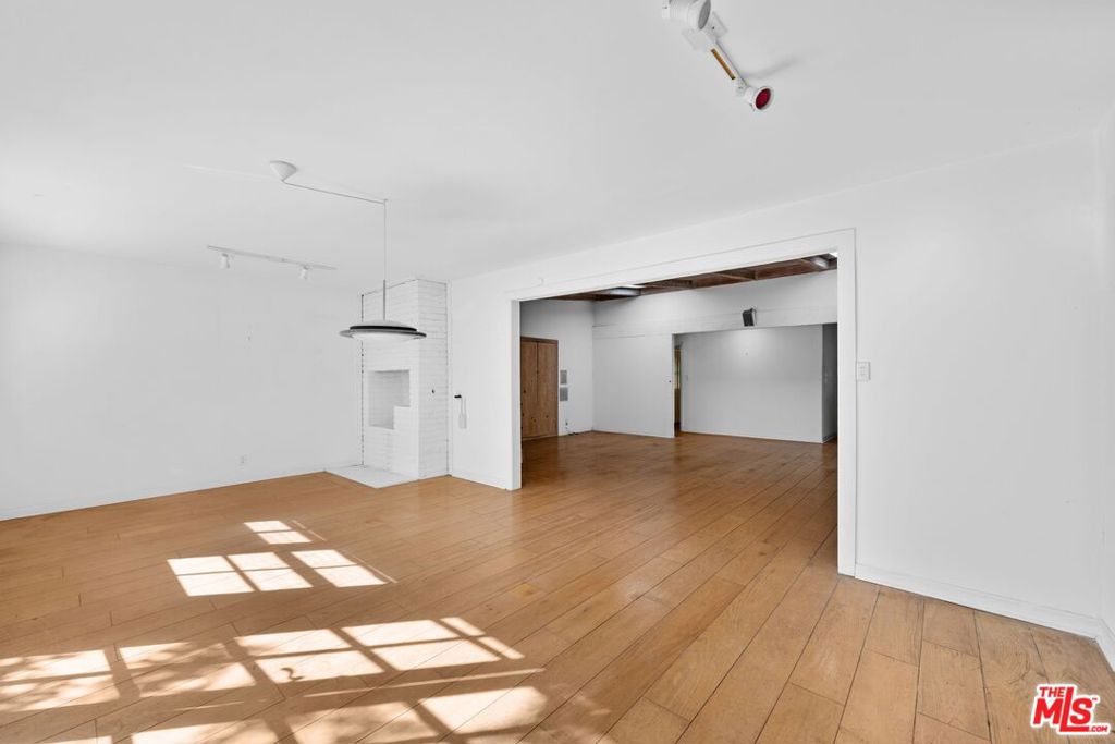 MLS #25606459 image #8