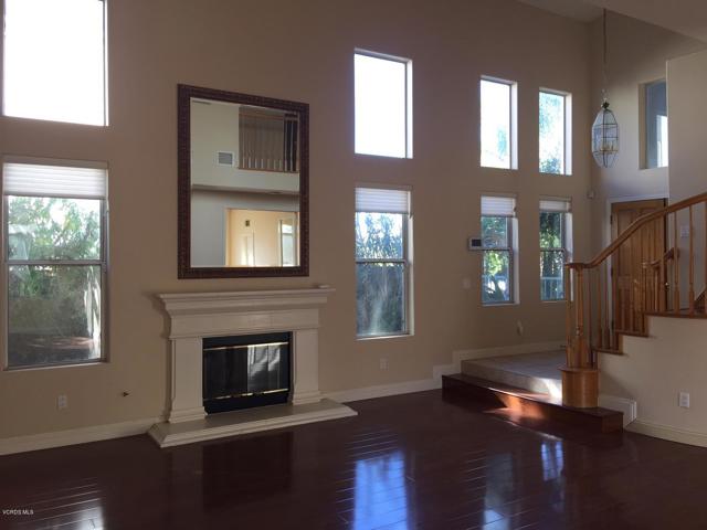 Detail Gallery Image 4 of 17 For 3808 Sunsetridge Rd, Moorpark,  CA 93021 - 4 Beds | 3 Baths