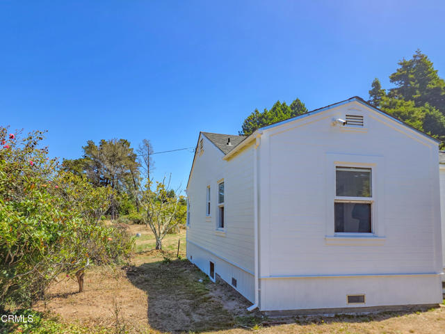 Detail Gallery Image 11 of 31 For 21601 Hellman Ln, Fort Bragg,  CA 95437 - 3 Beds | 1 Baths