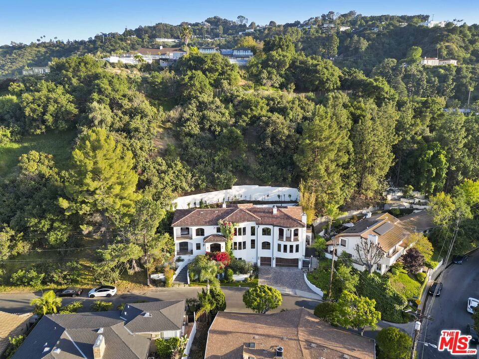 10940 Terryview DriveStudio City img 2