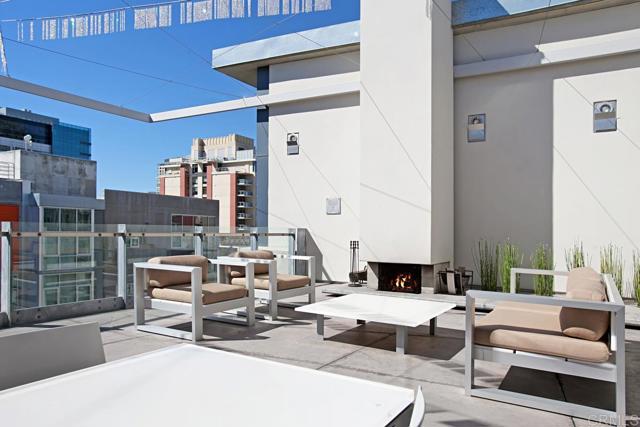 527 10th Avenue, San Diego CA: https://media.crmls.org/mediaz/ebceec65-c8bd-4828-b8d0-a60872e48958.jpg