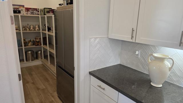 4709 Iron Bird Dr, Folsom CA: https://media.crmls.org/mediaz/ebcf81ea-c050-4ce2-9a46-62c032a42857.jpg