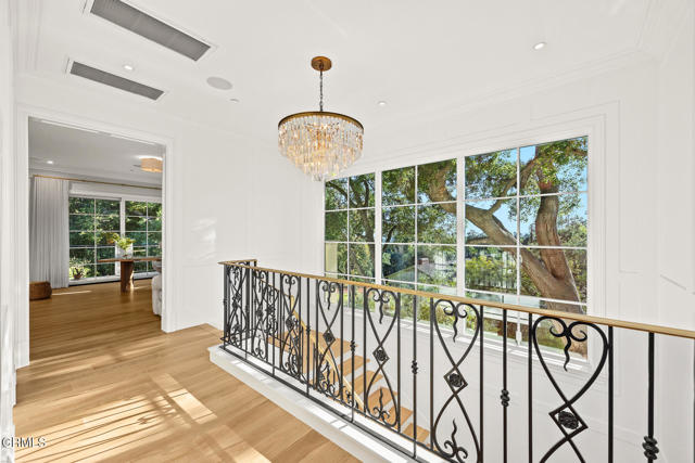 2060 Windover Road, Pasadena CA: https://media.crmls.org/mediaz/ebcfa923-afb0-4e7f-9654-b120ac46d121.jpg