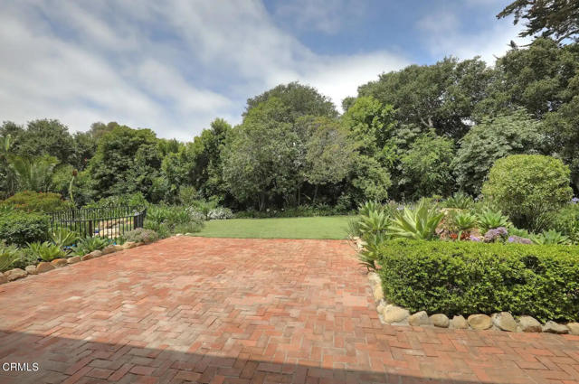 2607 Puesta Del Sol, Santa Barbara CA: https://media.crmls.org/mediaz/ebcfeb15-664a-422a-afcf-f57f6b76ce76.jpg