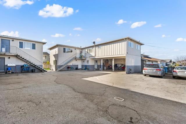 466 Willow Avenue, Half Moon Bay CA: https://media.crmls.org/mediaz/ebcfedef-8487-453a-9109-a59cd7da0314.jpg